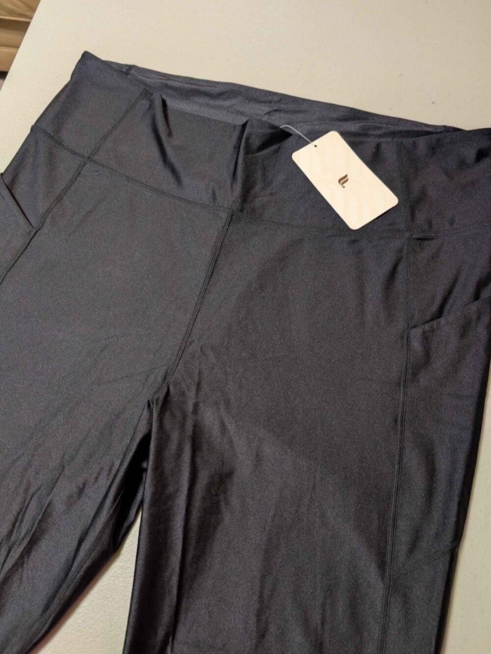NWT 4X Fabletics black leggings